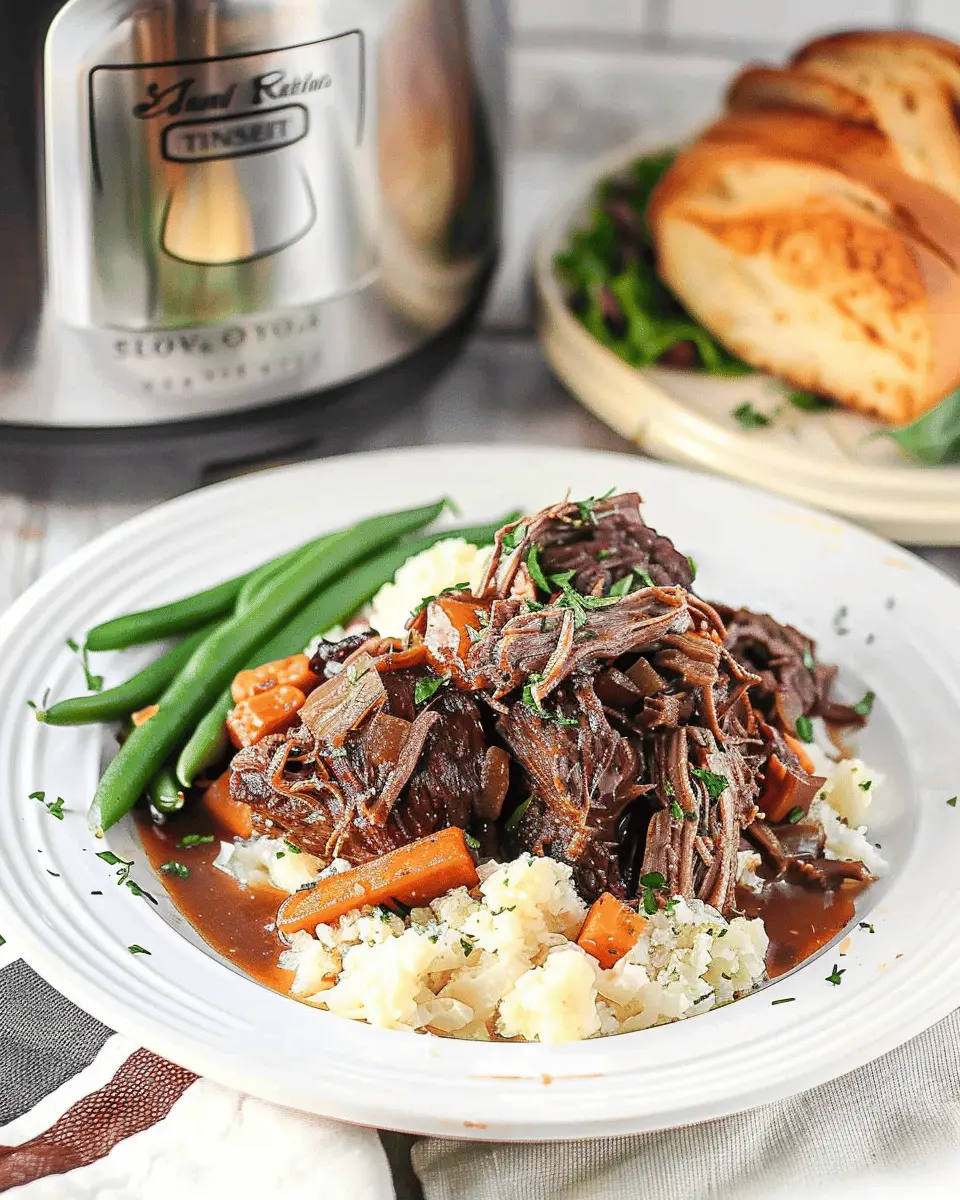Slow Cooker Beef Manhattan: Easy Comfort Food with Turkey Bacon