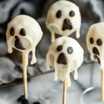 Easy Halloween food ideas : Ghost Cake Pops